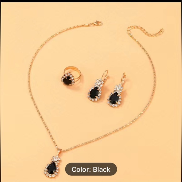 💥3/$10.00)💥Set of Black stone Fashion Black Shiny water drop Shape Jewelry NWOT - Picture 3 of 3